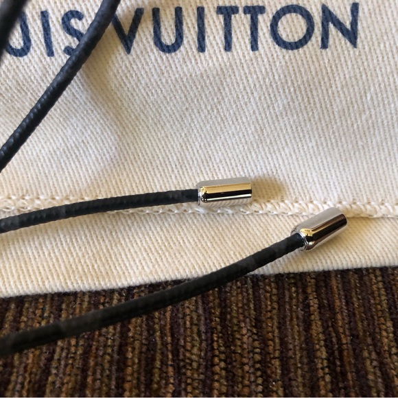 Louis Vuitton Malletier TOKYO ID tag. 2017 Kim Jones. RED (1of3) SF5117 - Picture 8 of 14